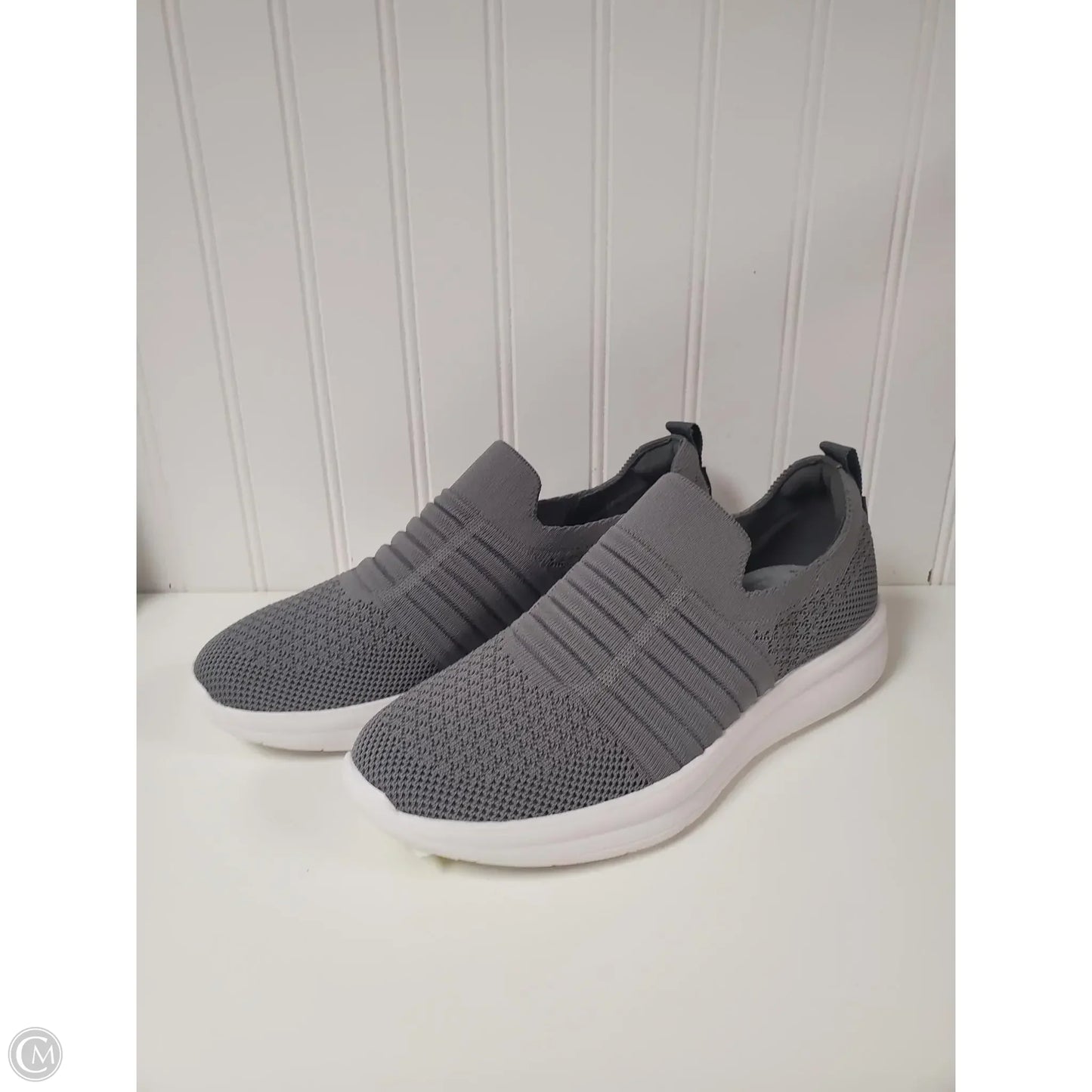 Shoes Flats By Clarks In Grey, Size: 9