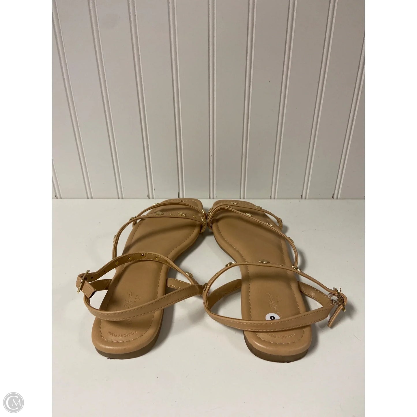 Sandals Flats By Universal Thread In Tan, Size: 8