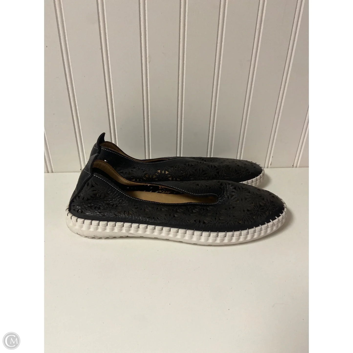 Shoes Flats By Bueno In Black, Size: 7.5