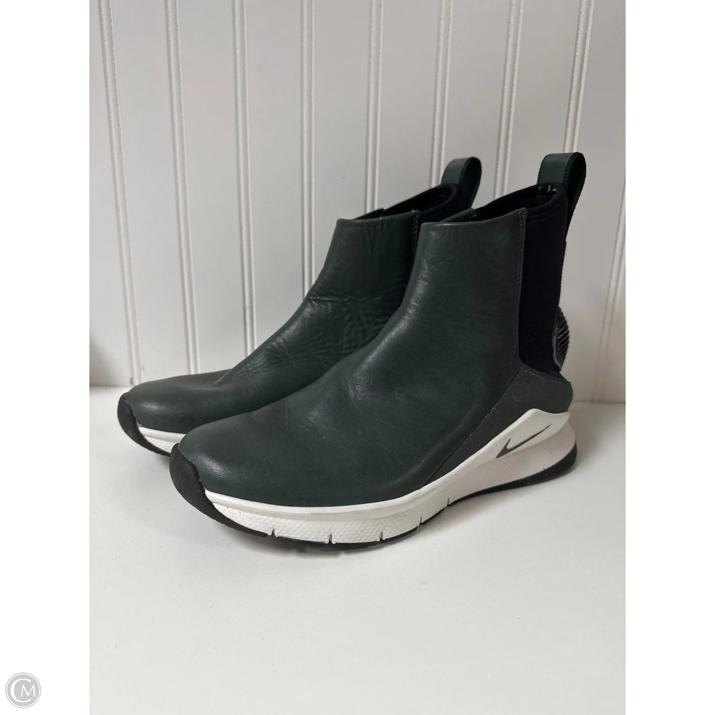 Shoes Sneakers By Nike In Green, Size: 7