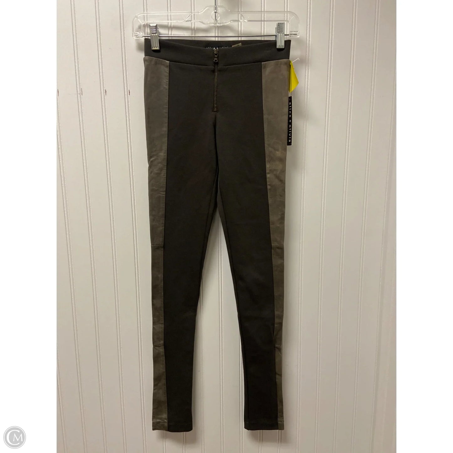 Pants Designer By Alice + Olivia In Green, Size: 0