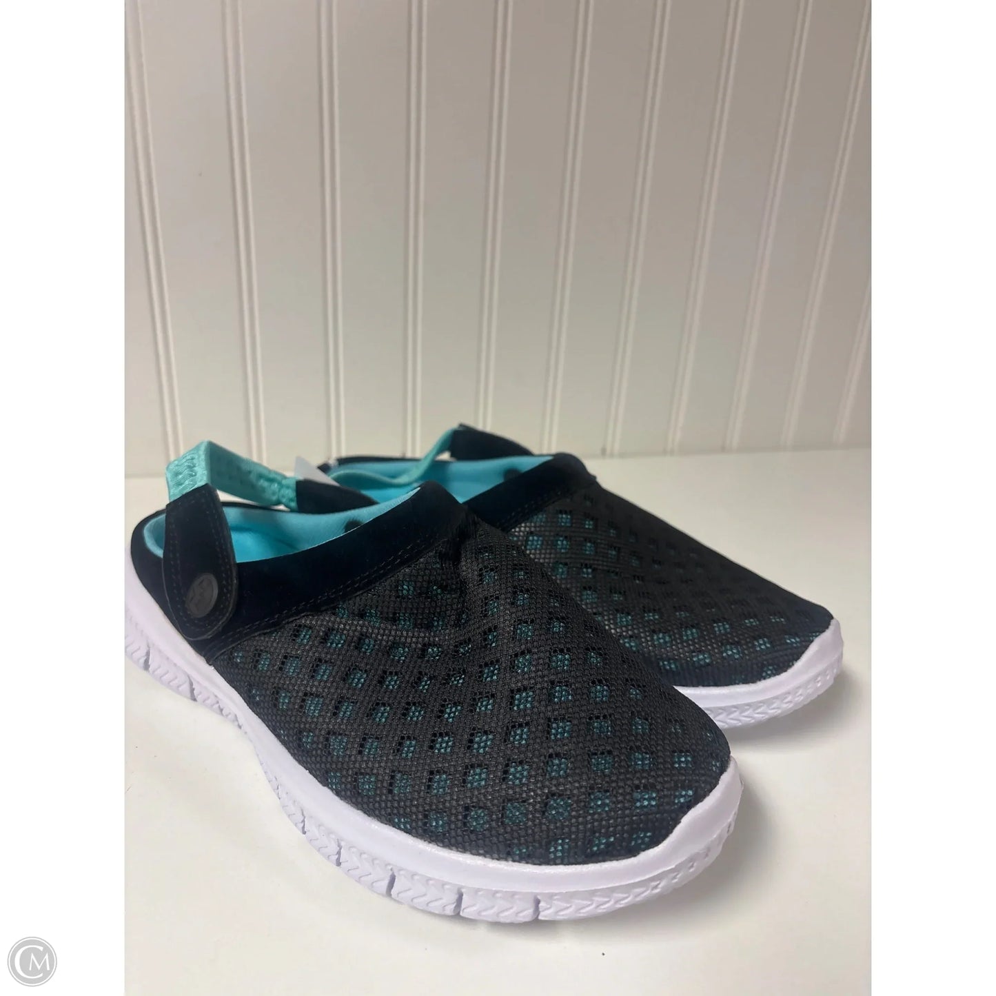 Shoes Sneakers By Clothes Mentor In Blue, Size: 7.5