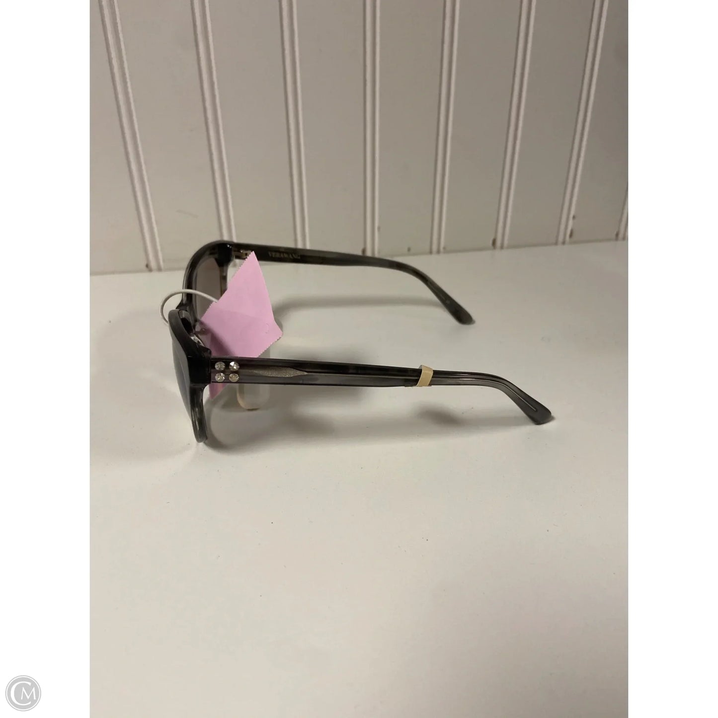 Sunglasses Designer By Vera Wang, Size: