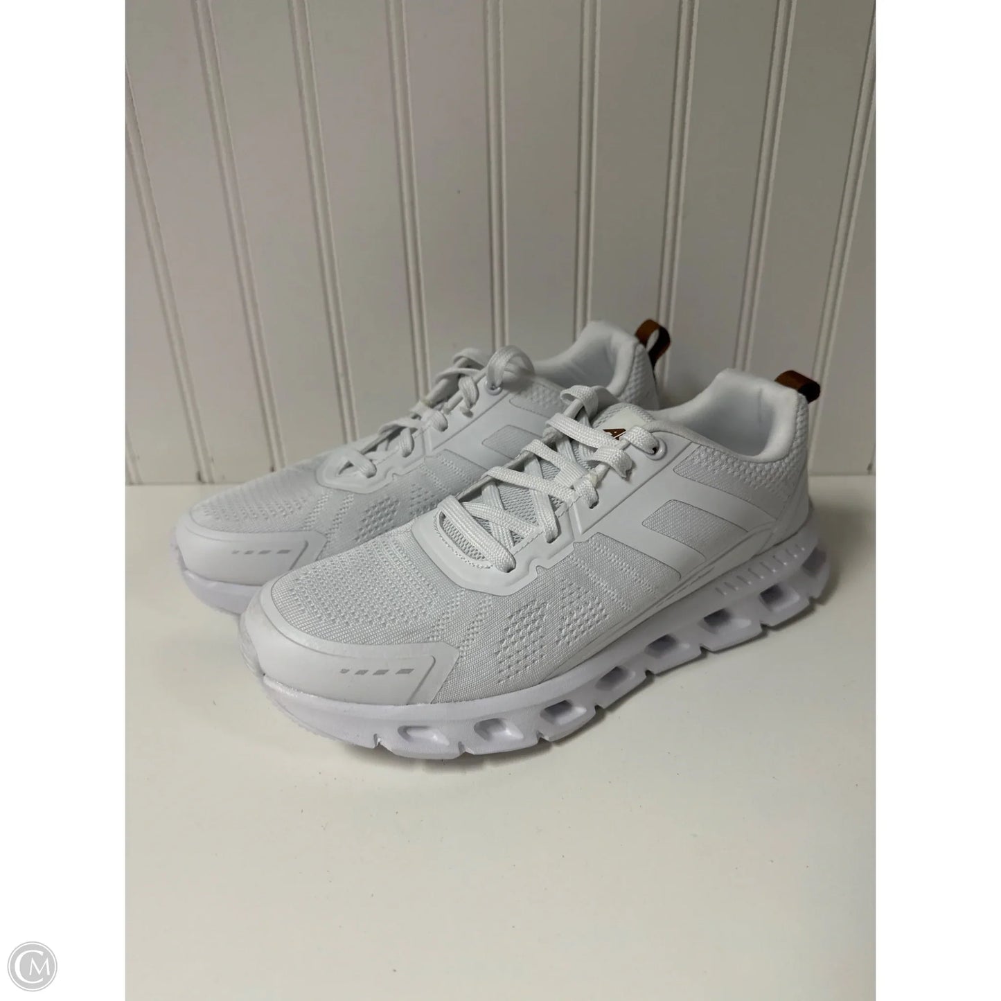 Shoes Sneakers By Avia In White, Size: 9.5