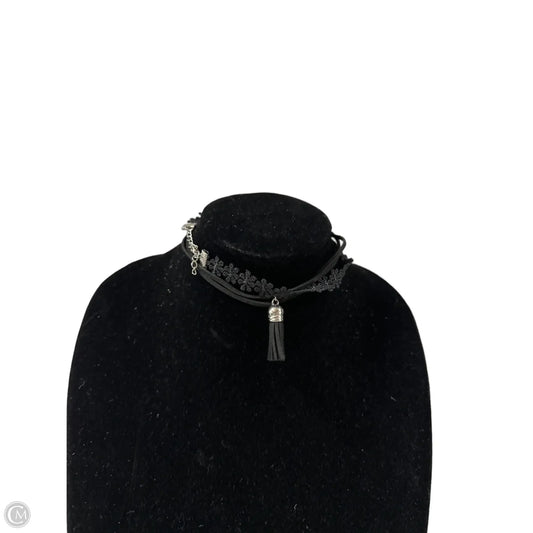 Necklace Choker & Collar By Clothes Mentor, Size: 02 Piece Set