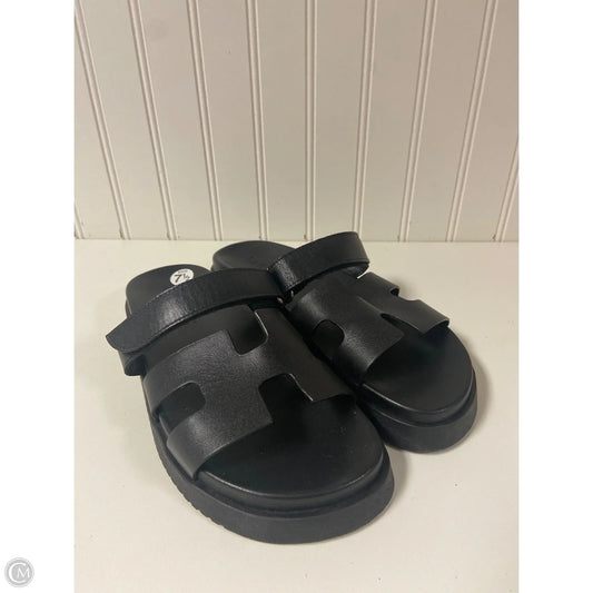 Sandals Flats By Steve Madden In Black, Size: 7.5