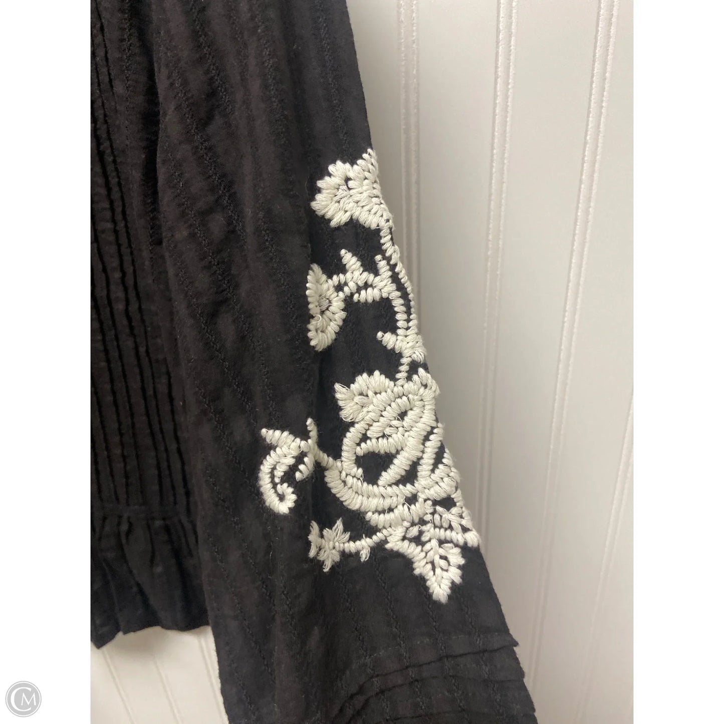 Top Long Sleeve By World Market In Black, Size: S