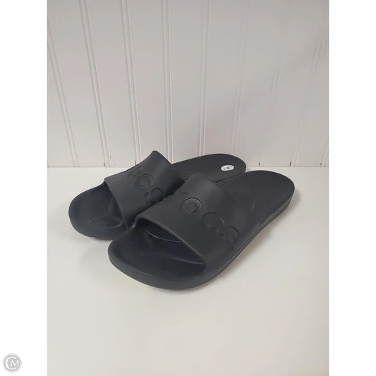 Sandals Flats By Crocs In Black, Size: 7