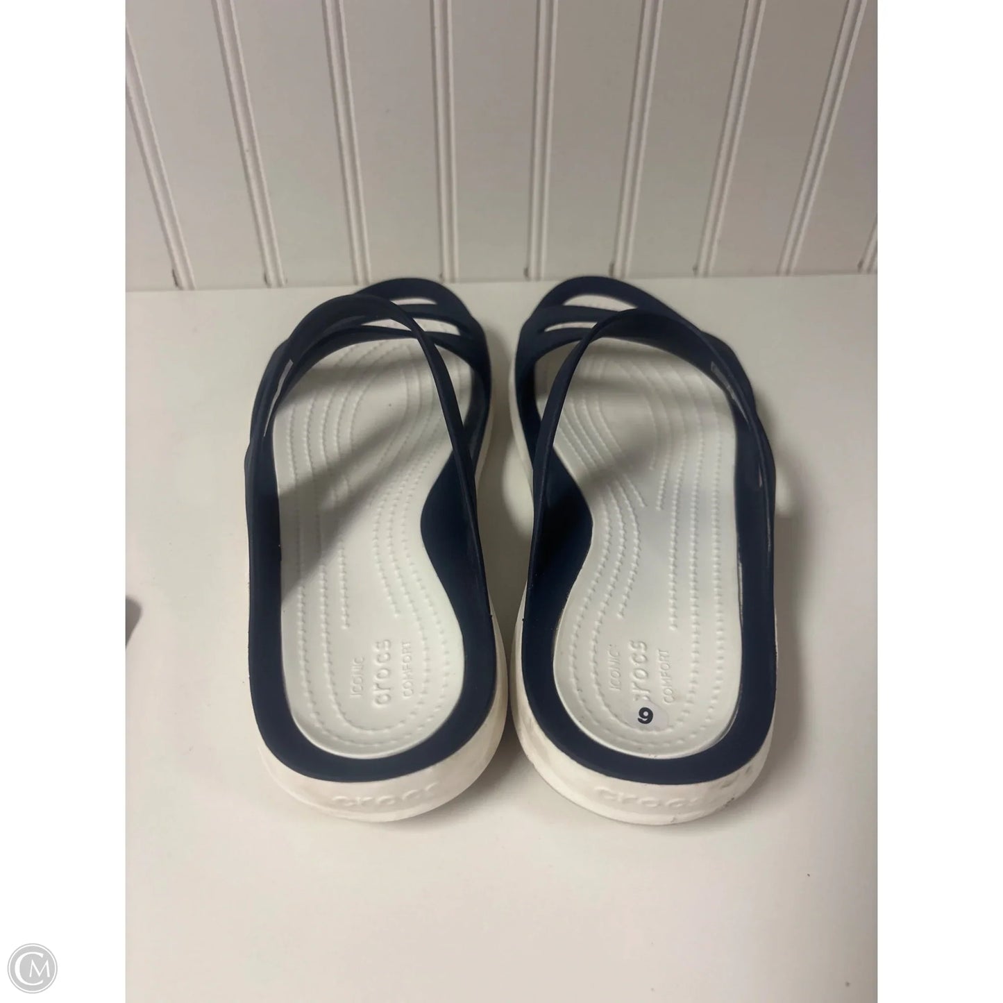 Sandals Flats By Crocs In Blue & White, Size: 9
