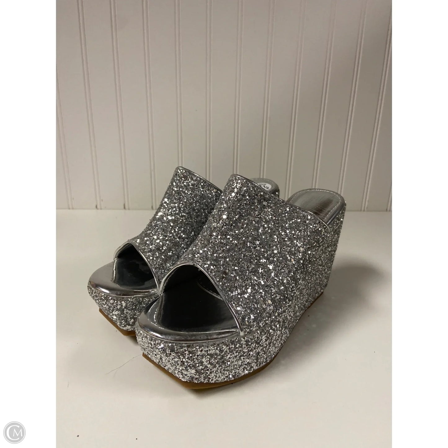 Sandals Heels Wedge By Clothes Mentor In Silver, Size: 6.5