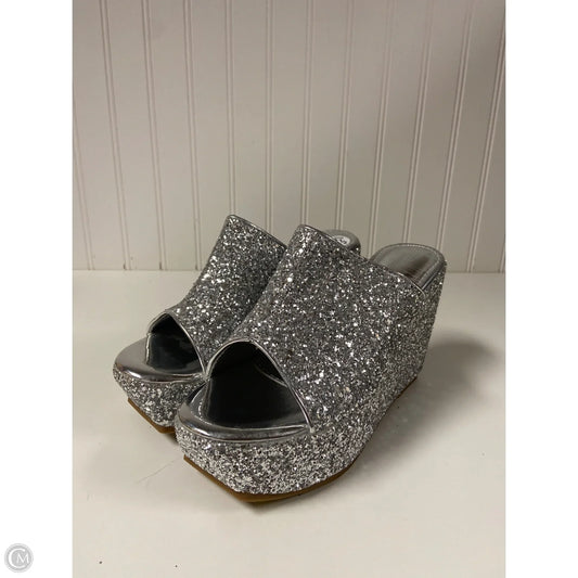 Sandals Heels Wedge By Clothes Mentor In Silver, Size: 6.5