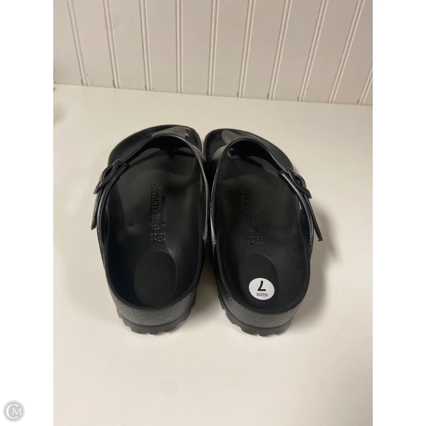 Sandals Flip Flops By Birkenstock In Black, Size: 7