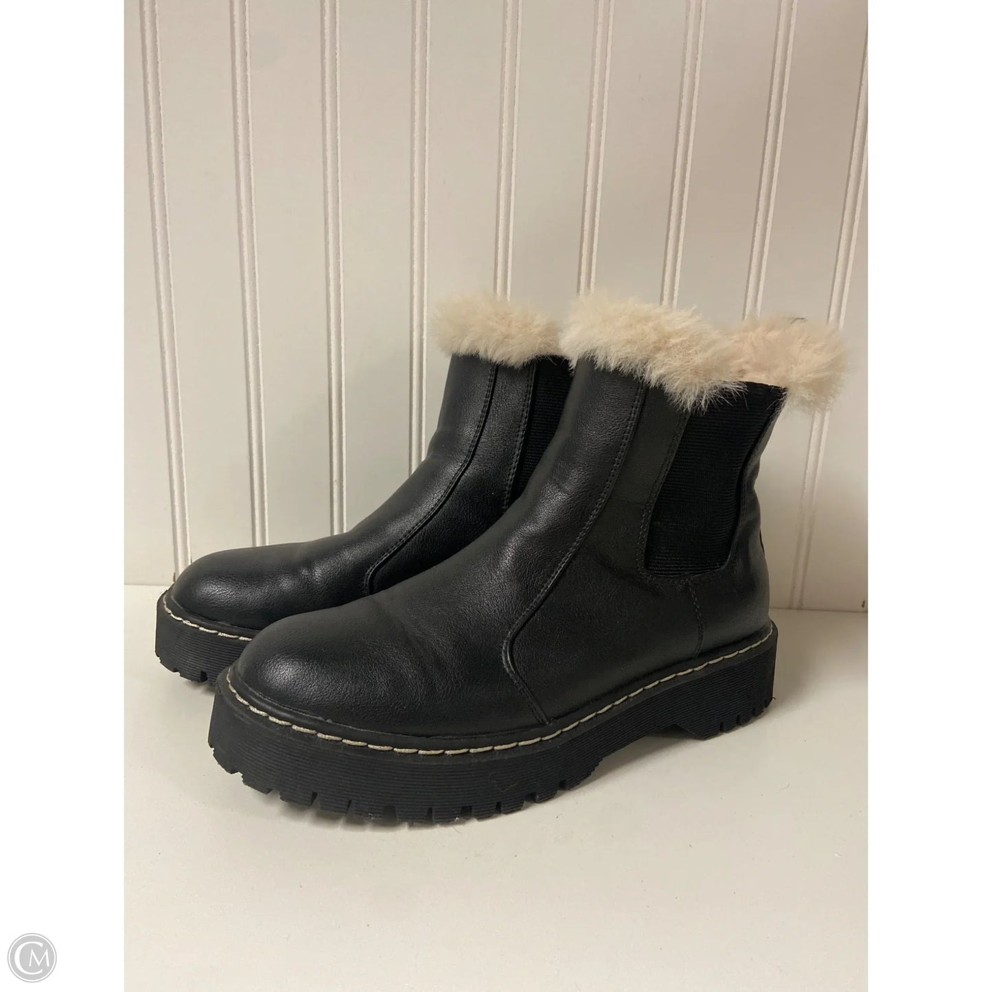 Boots Ankle Flats By Clothes Mentor In Black, Size: 8