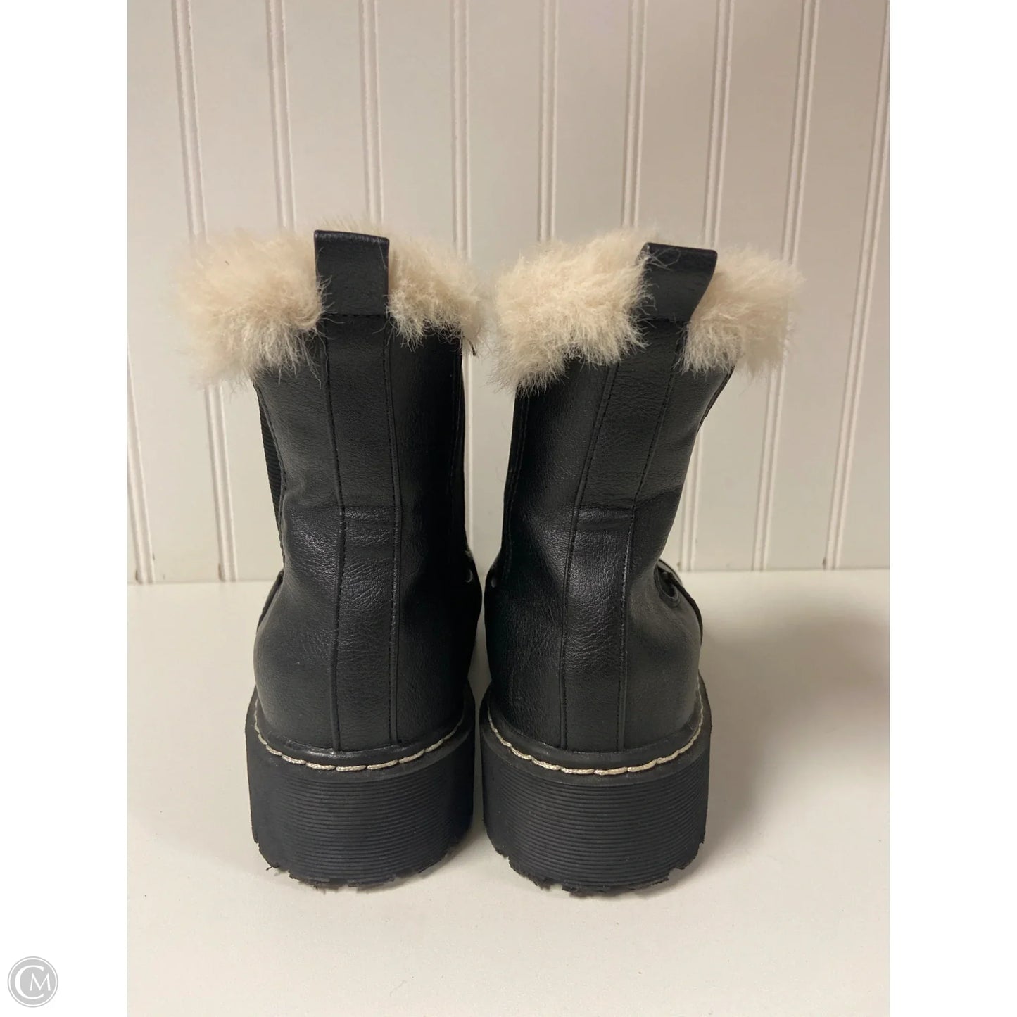 Boots Ankle Flats By Clothes Mentor In Black, Size: 8