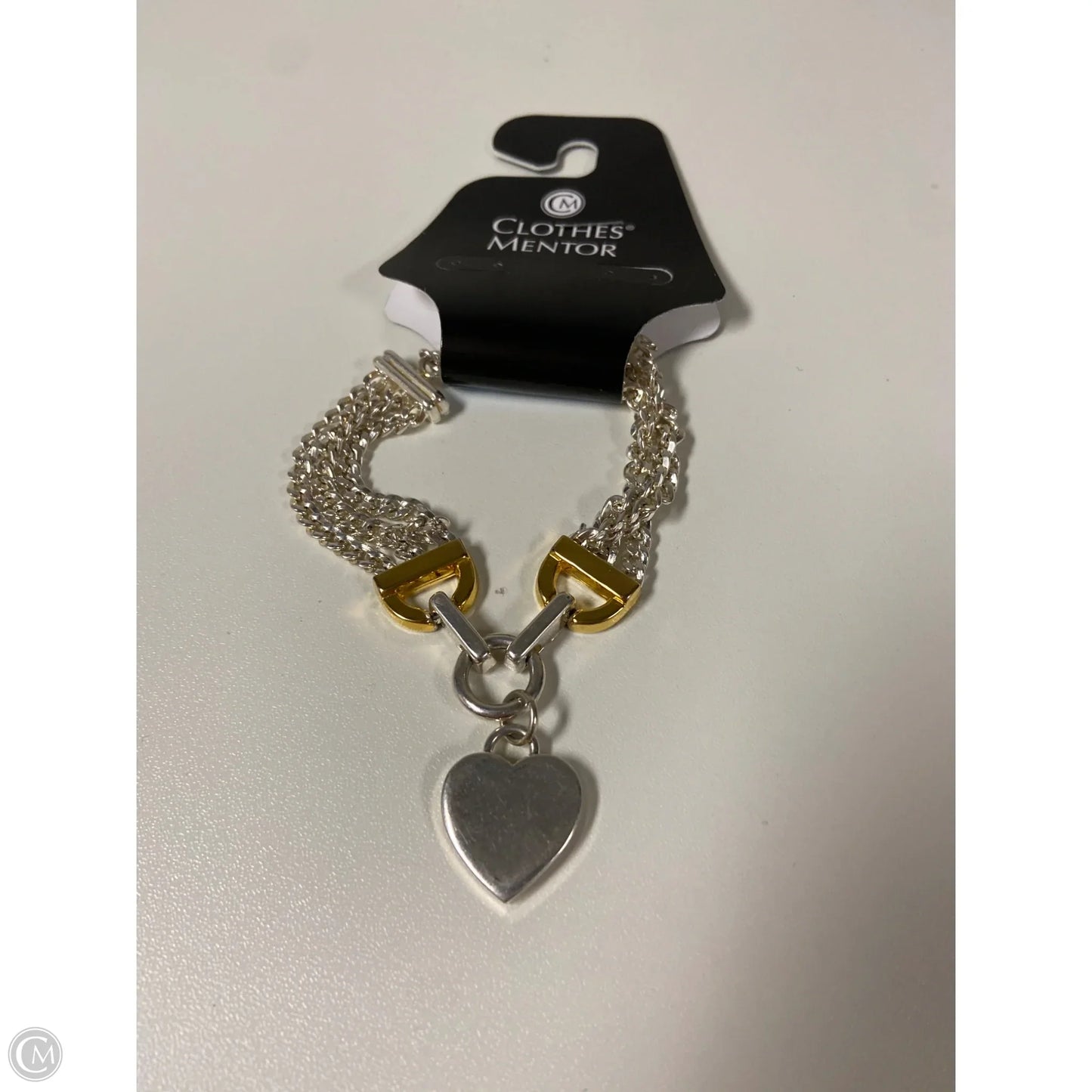 Bracelet Charm By Clothes Mentor, Size: 1