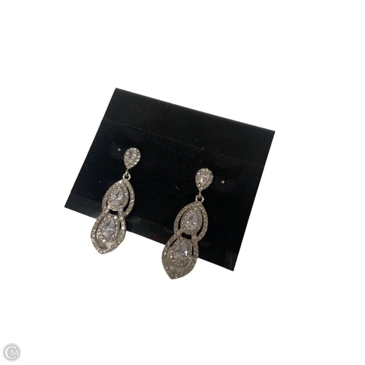 Earrings Dangle/drop By Clothes Mentor, Size: 1