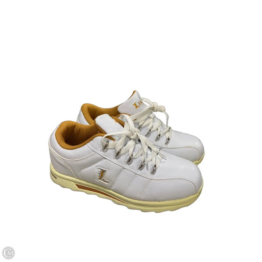 Shoes Sneakers By Clothes Mentor In White, Size: 8