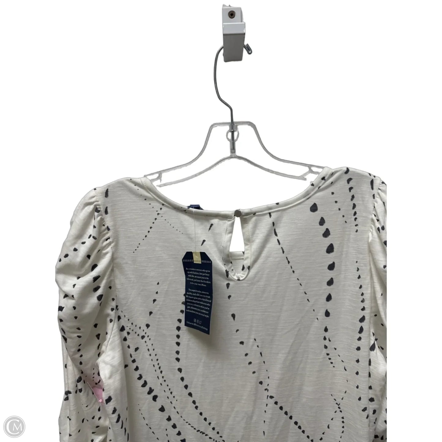Top Short Sleeve Basic By Democracy In White, Size: M