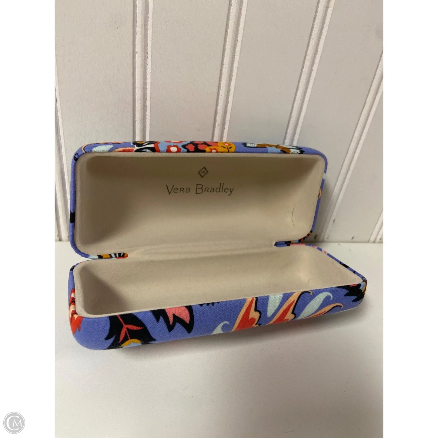 Sunglass Case By Clothes Mentor, Size: Large