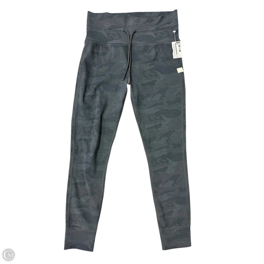 Athletic Leggings By Vuori In Camouflage Print, Size: M
