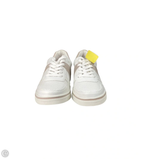 Shoes Sneakers By Mia In White, Size: 8.5