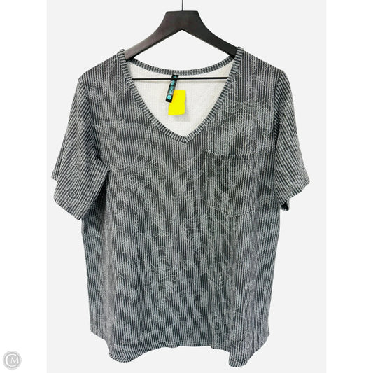 Top Short Sleeve By Clothes Mentor In Grey, Size: L
