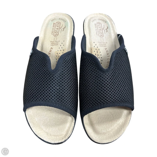 Sandals Flats By Clothes Mentor In Black, Size: 8