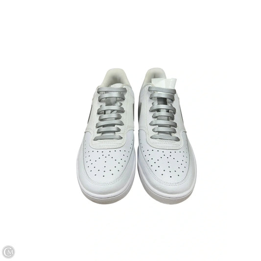 Shoes Sneakers By Nike In Silver & White, Size: 8.5