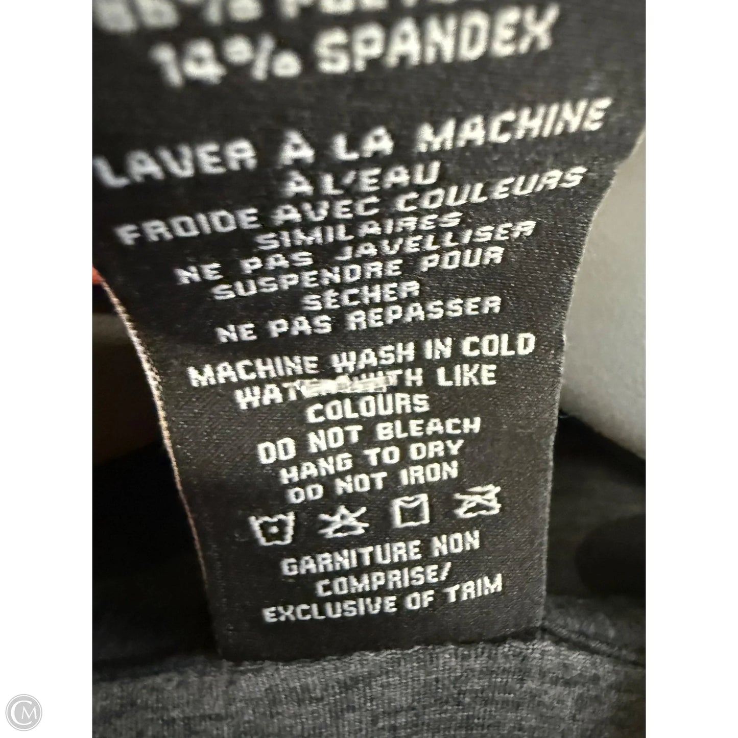 Athletic Top Long Sleeve Collar By Kyodan In Camouflage Print, Size: L