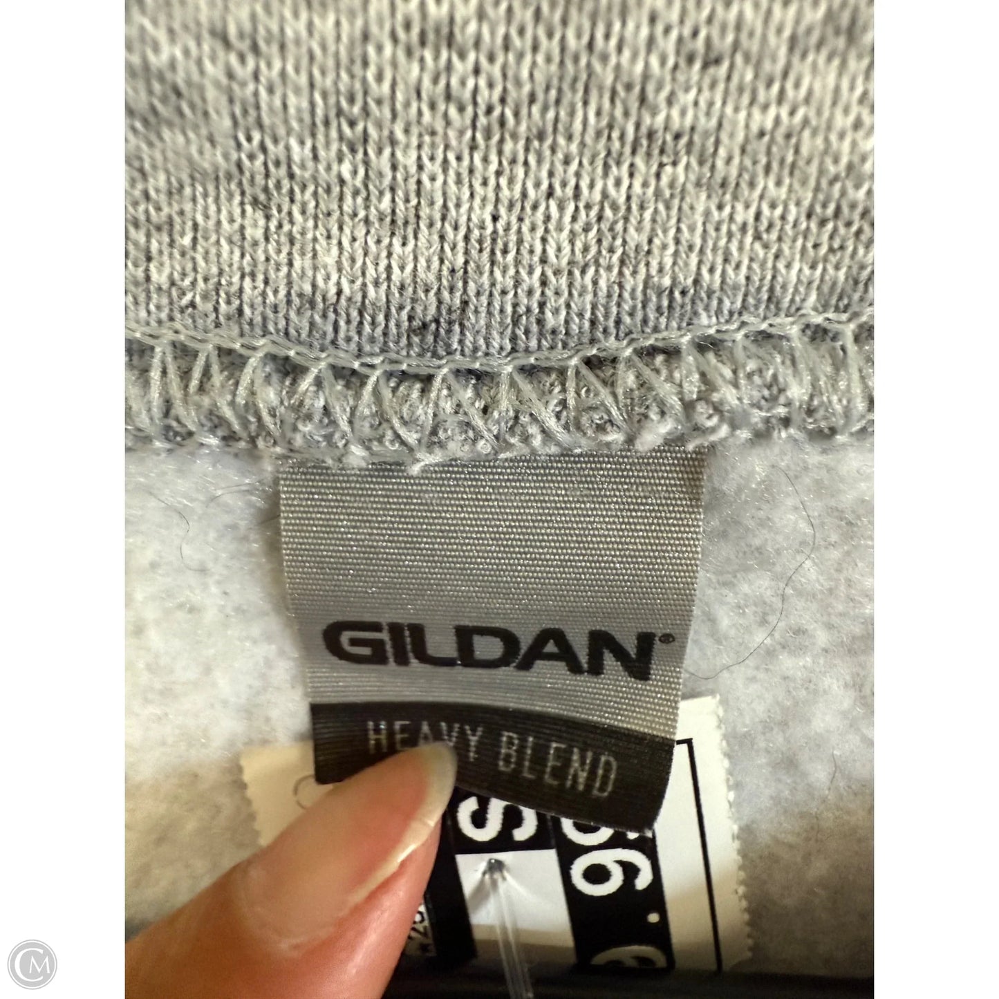 Sweatshirt Crewneck By Gildan In Grey, Size: S