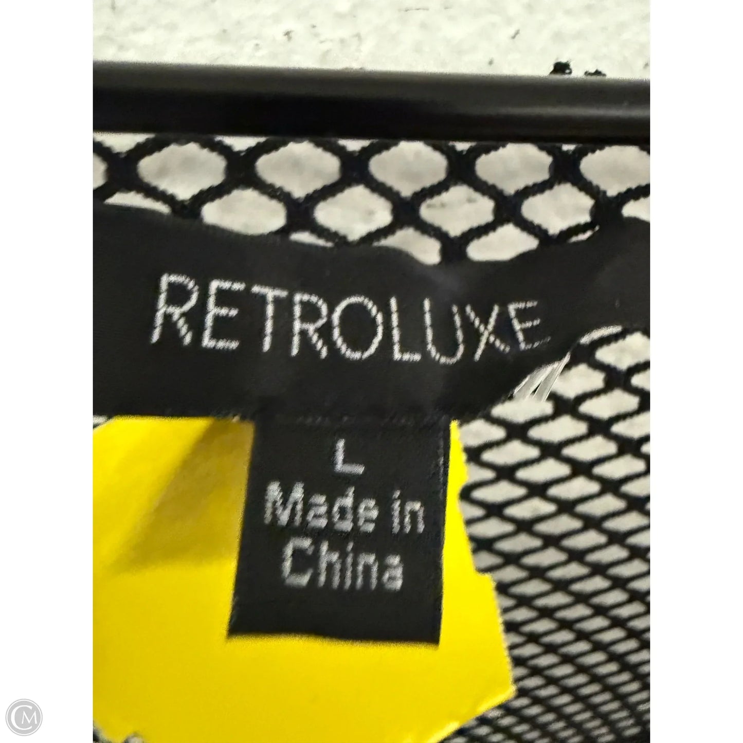 Top Short Sleeve By Cmc In Black, Size: L