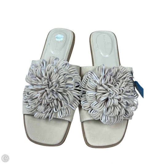 Sandals Flats By Bandolino In Cream, Size: 6.5