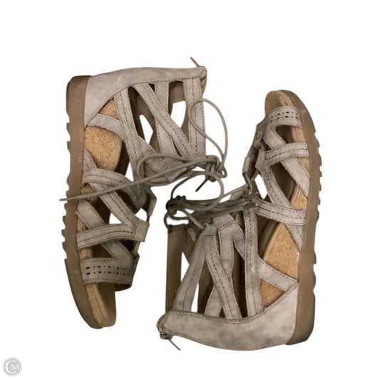 Sandals Heels Wedge By Earth Origins In Tan, Size: 9