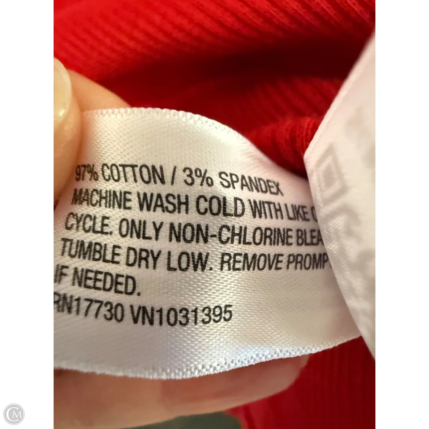 Top Long Sleeve By Universal Thread In Red, Size: M