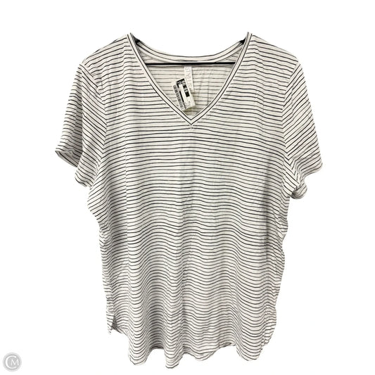 Top Short Sleeve By Stylus In White, Size: 2x