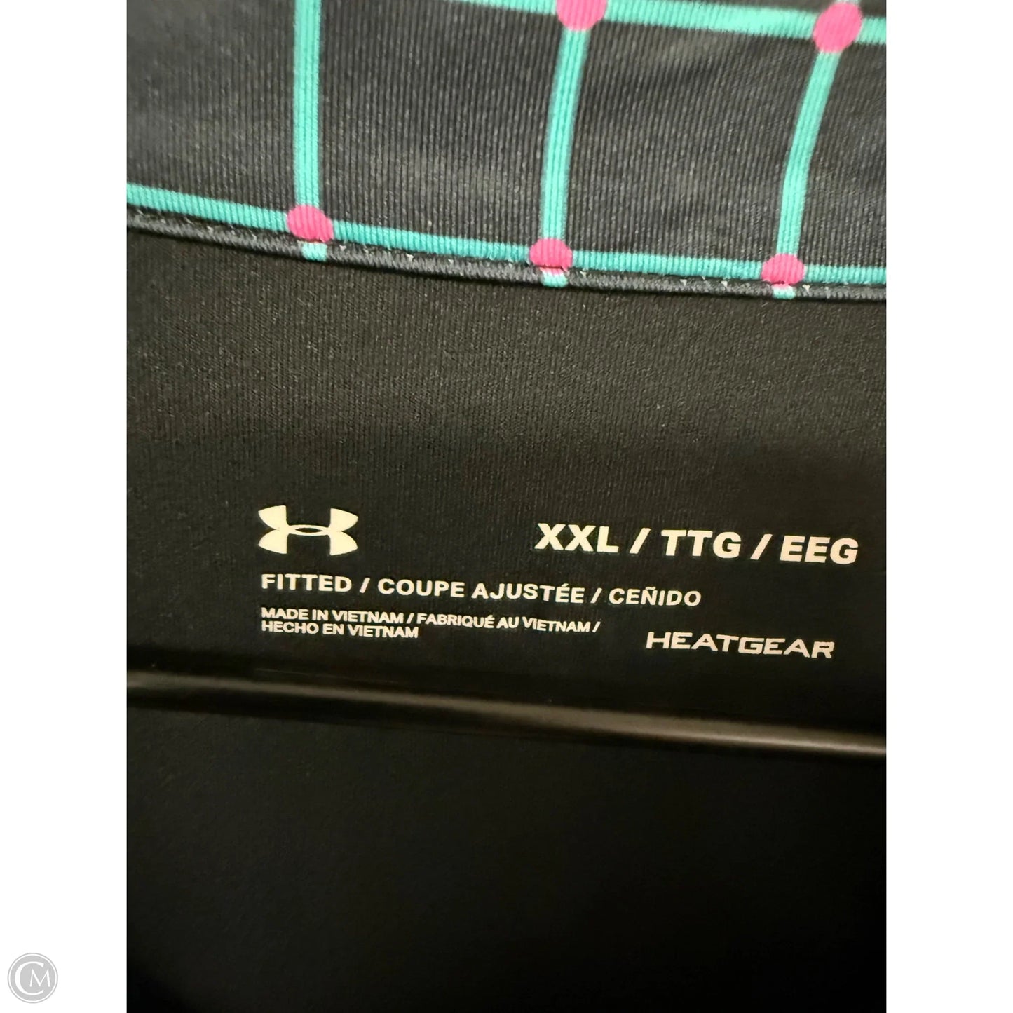 Athletic Top Long Sleeve Collar By Under Armour In Black, Size: Xxl