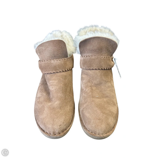 Boots Designer By Ugg In Tan, Size: 8