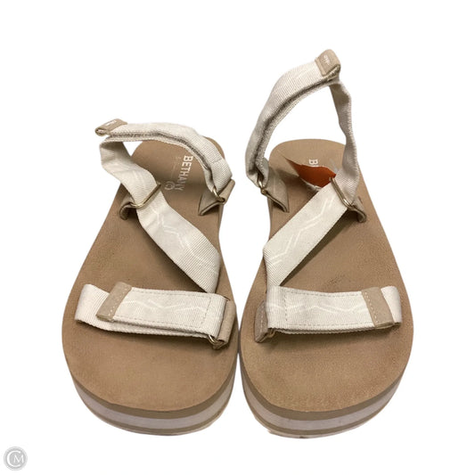 Sandals Flats By Clothes Mentor In Tan, Size: 9