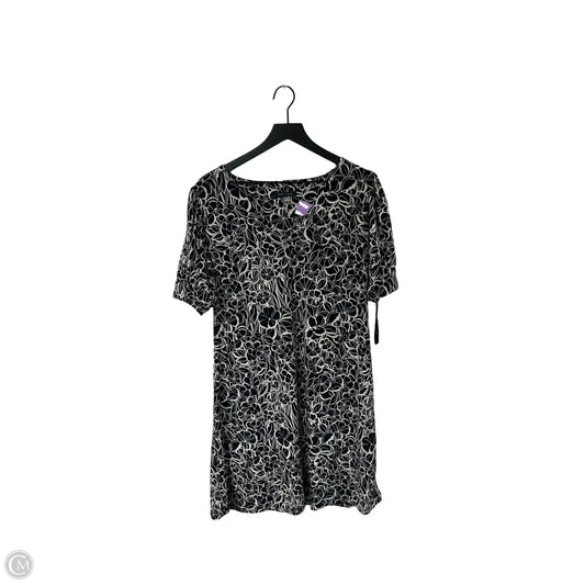 Dress Casual Short By Tommy Hilfiger In Blue & White, Size: 14