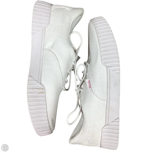 Shoes Sneakers By Cmb In White, Size: 7.5