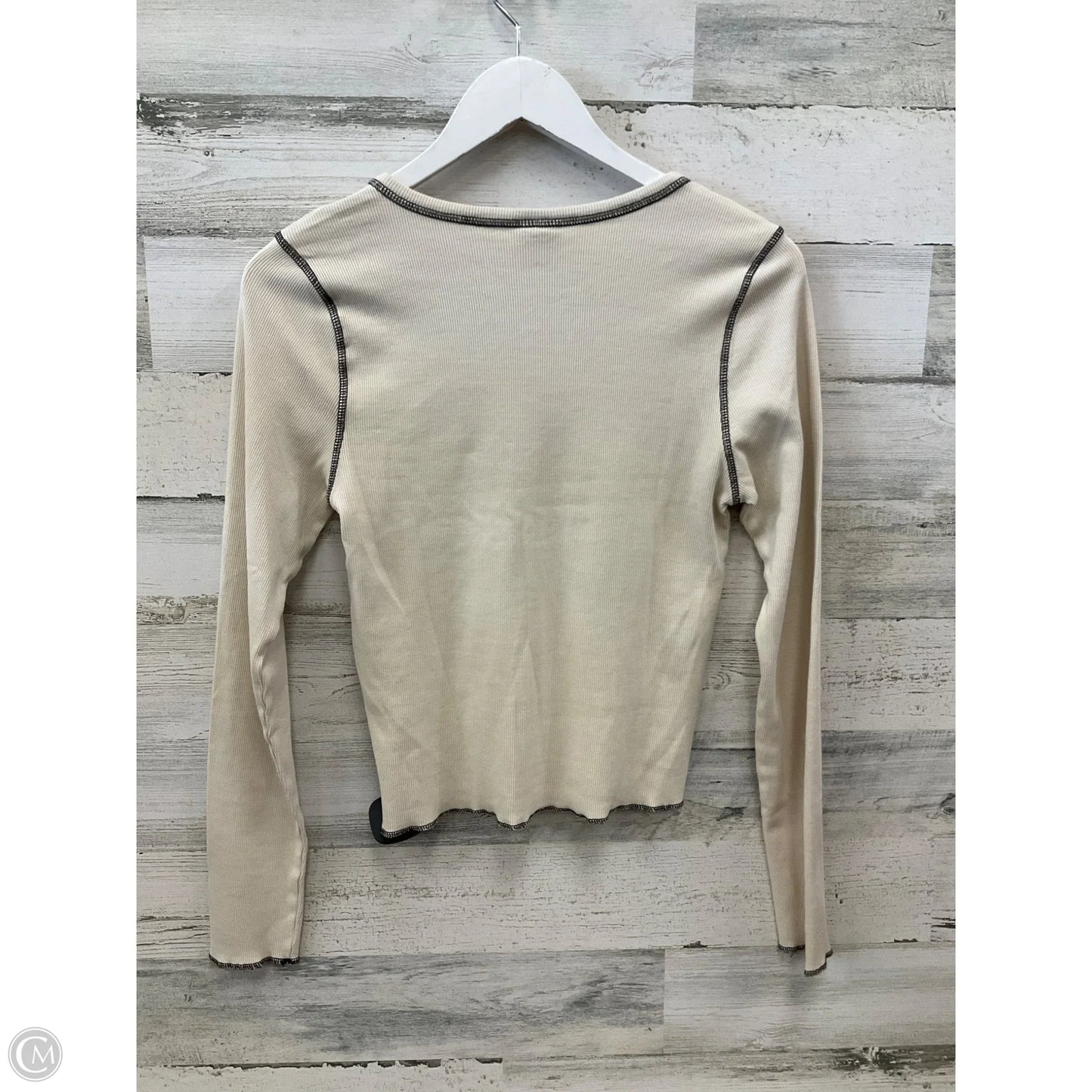 Top Long Sleeve By Urban Outfitters In Cream, Size: L