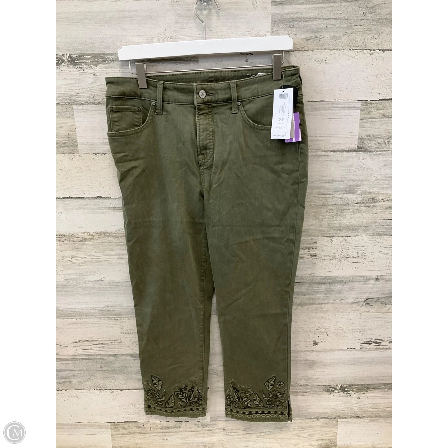 Pants Cropped By Chicos In Green, Size: 6
