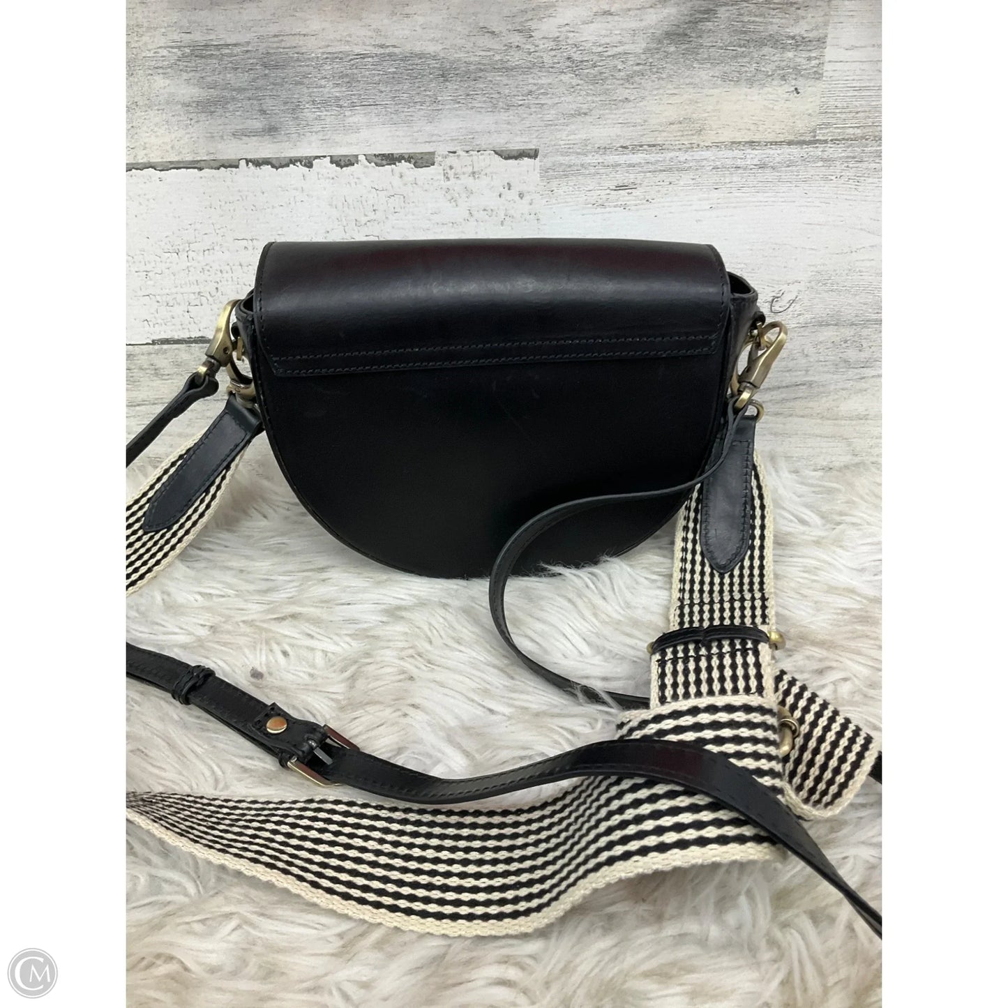 Crossbody Leather By Clothes Mentor, Size: Medium