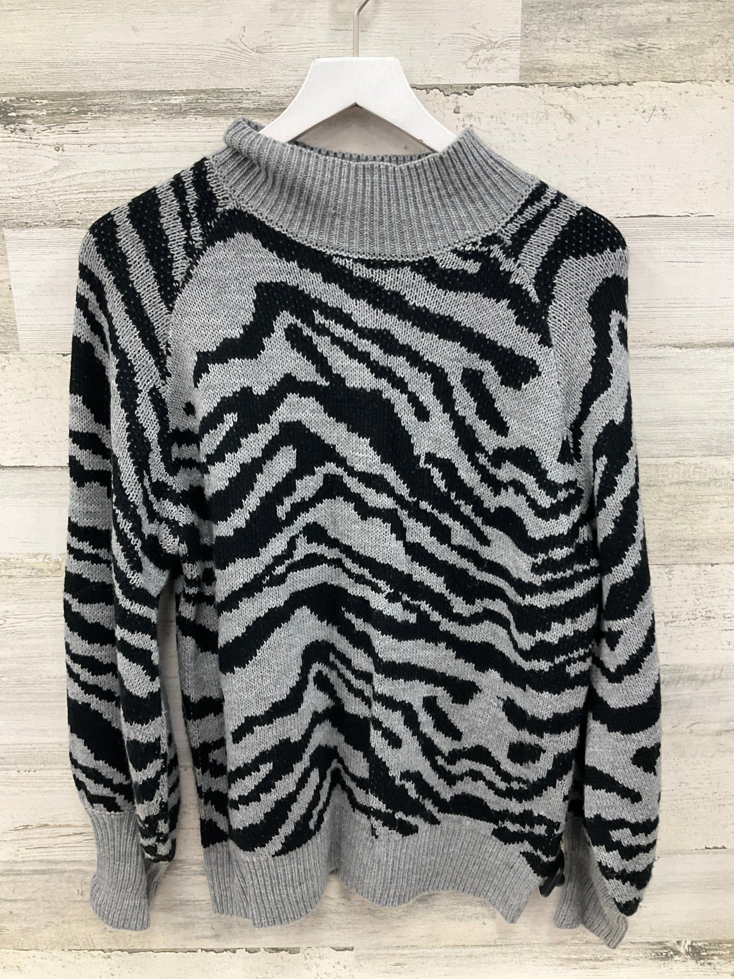 Sweater By Very J In Grey, Size: M