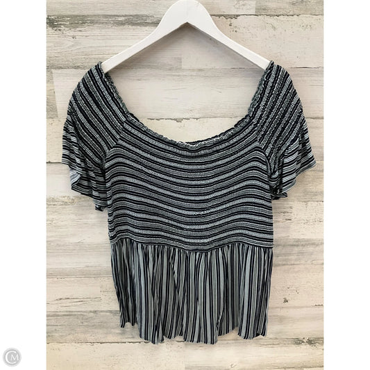 Top Short Sleeve By Maurices In Black, Size: Xl