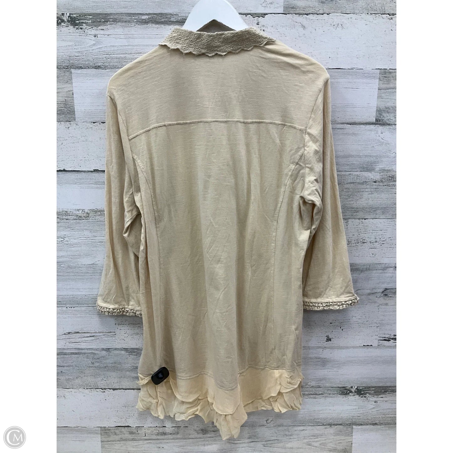 Top Long Sleeve By Clothes Mentor In Cream, Size: L