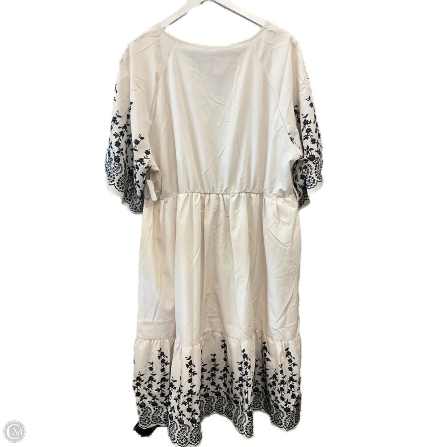 Dress Casual Midi By Clothes Mentor In Cream, Size: 3x