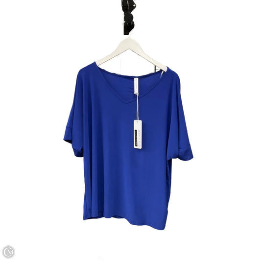Top Short Sleeve By Dear Scarlett In Blue, Size: 2x