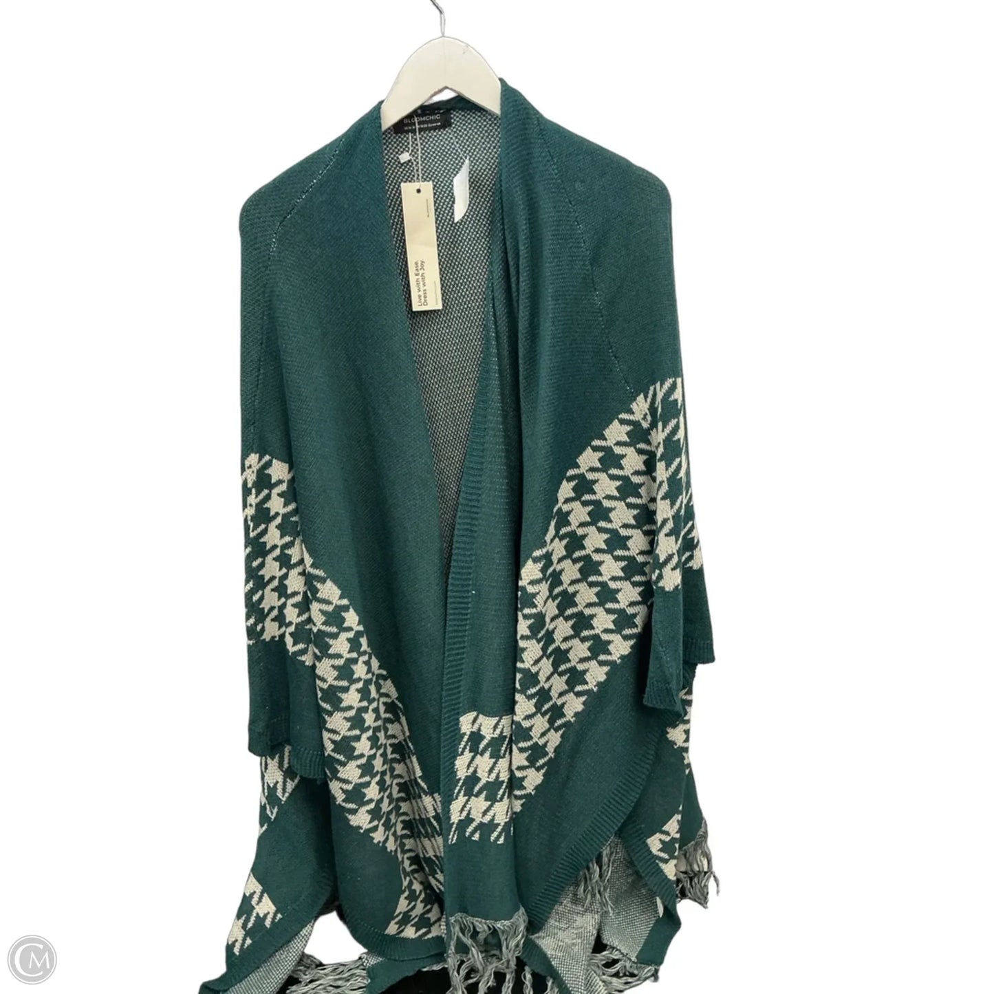 Shawl By Bloomchic In Green, Size: L