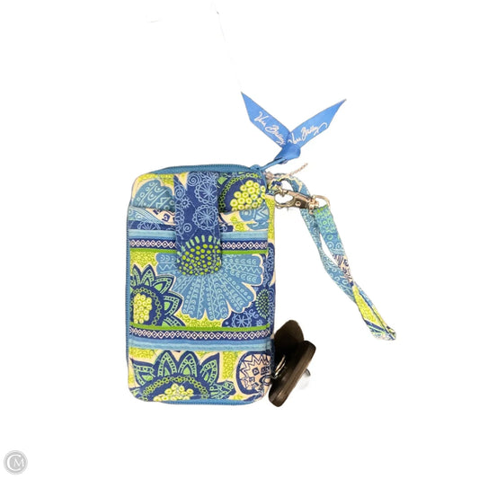 Wristlet By Vera Bradley, Size: Small